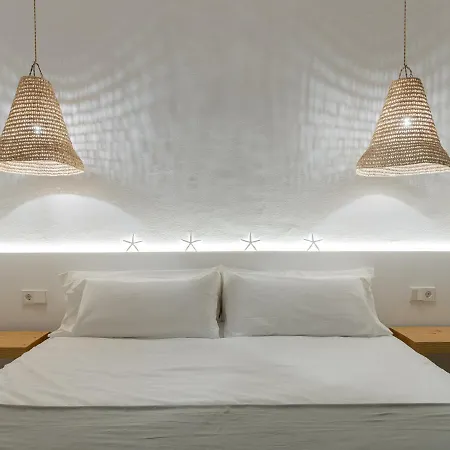 S'enclova Petit Hotel *