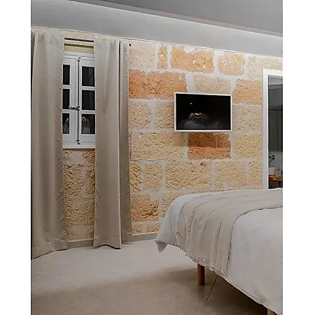 S'enclova Petit Hotel *