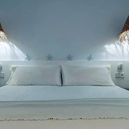 Hotel S'enclova Petit *