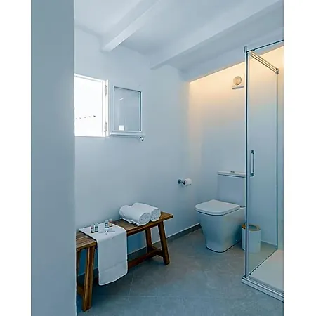 Hotel S'enclova Petit