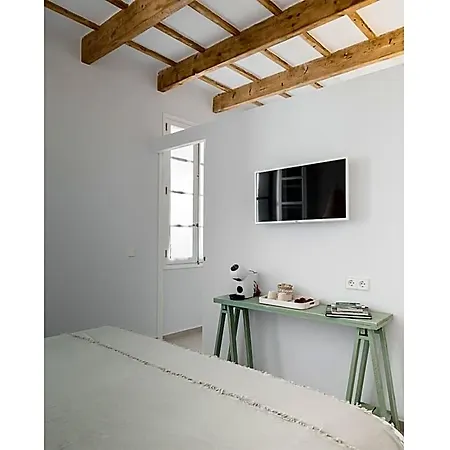 S'enclova Petit Hotel