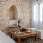 S'enclova Petit Hotel *