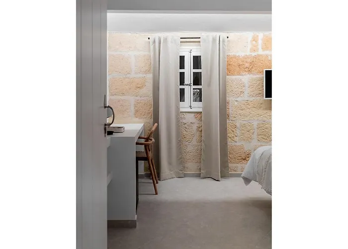 Hotel S'enclova Petit